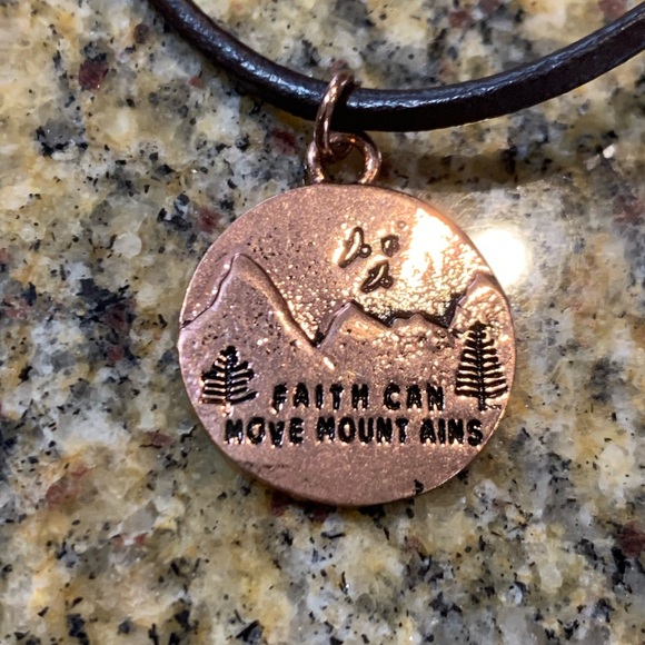 Women’s mountain necklace faux leather chain faith can move mountains necklace - Picture 2 of 5
